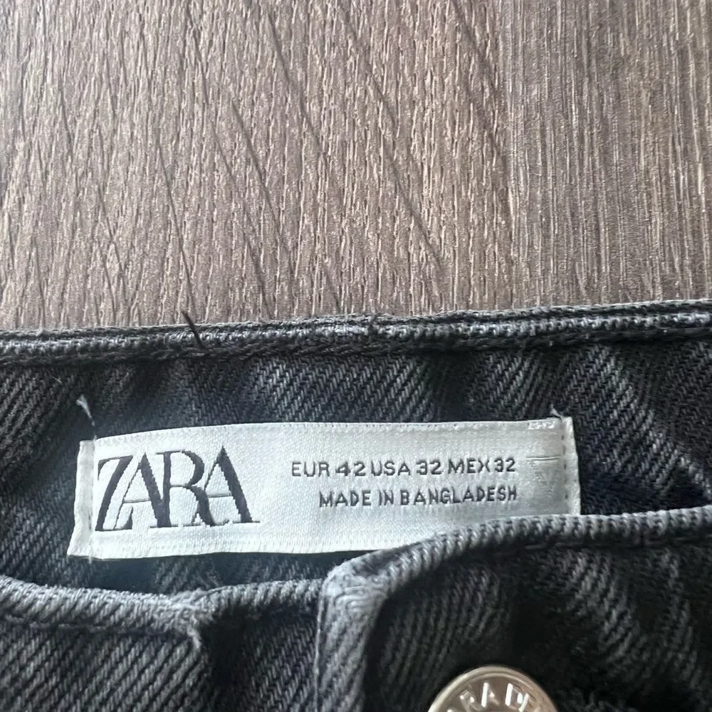 Zara Black Denim Shorts size 32